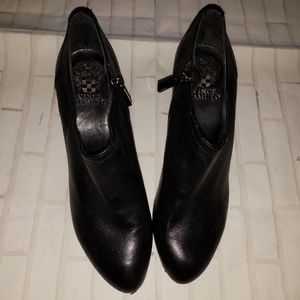 Vince camuto booties Sz 8M